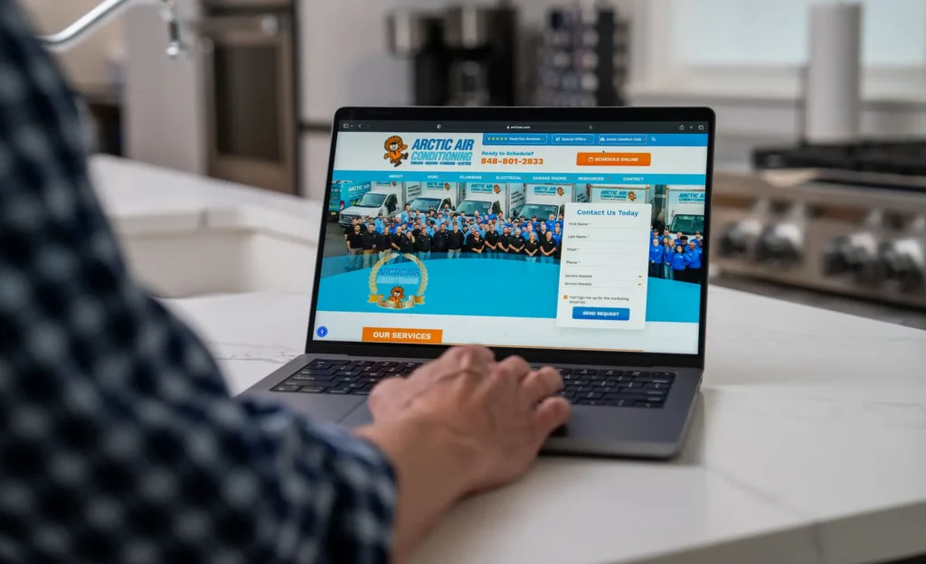 customer looking at Arctic Air Conditioning website